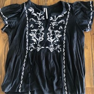 Anthropologie Black Embroidered Short Sleeve Top with Tassels Size Medium